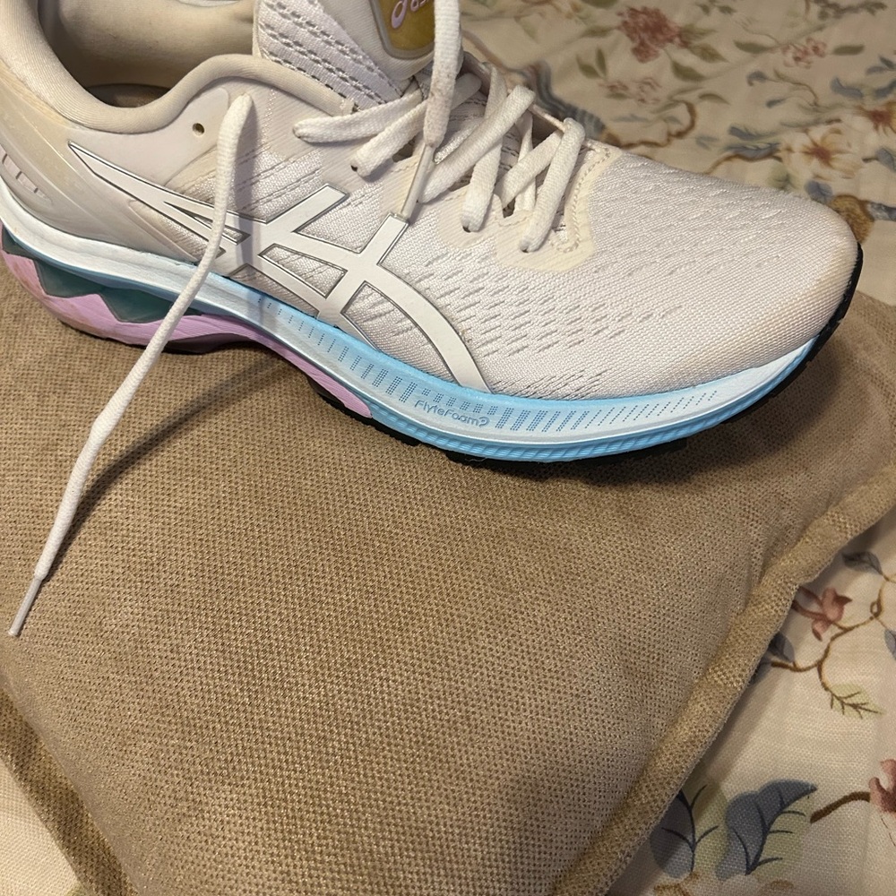 ASICS Tennis Shoes